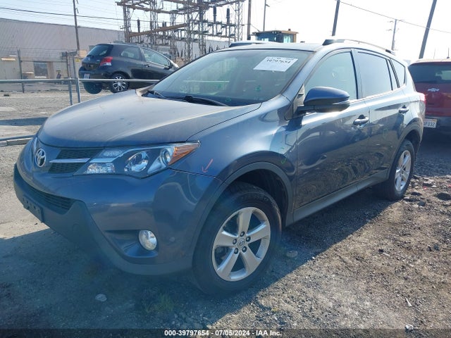 Toyota Rav4 Xle 2014 JTMWFREV9ED040143 Image 2