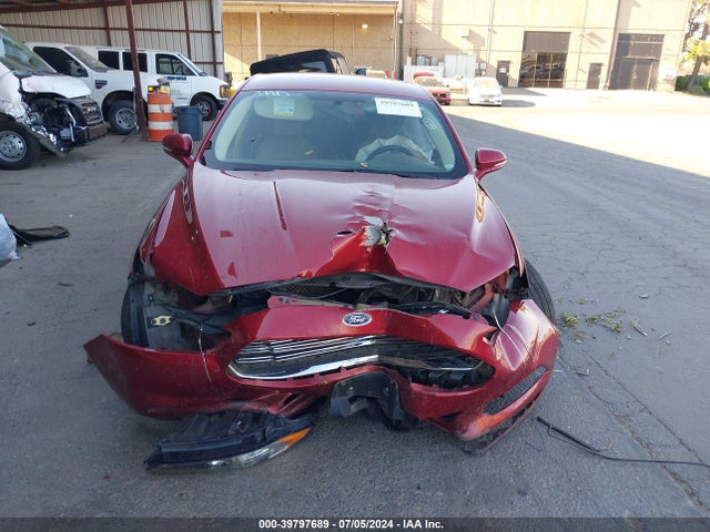 3FA6P0H72FR306557 Ford FUSION SE