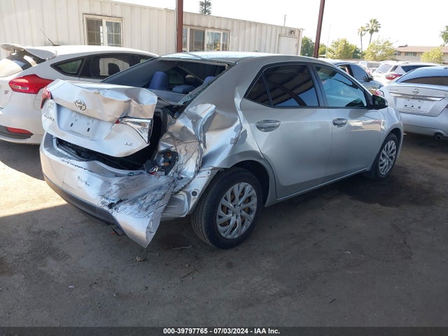 Toyota COROLLA LE 2017 5YFBURHE8HP670429 Image 4