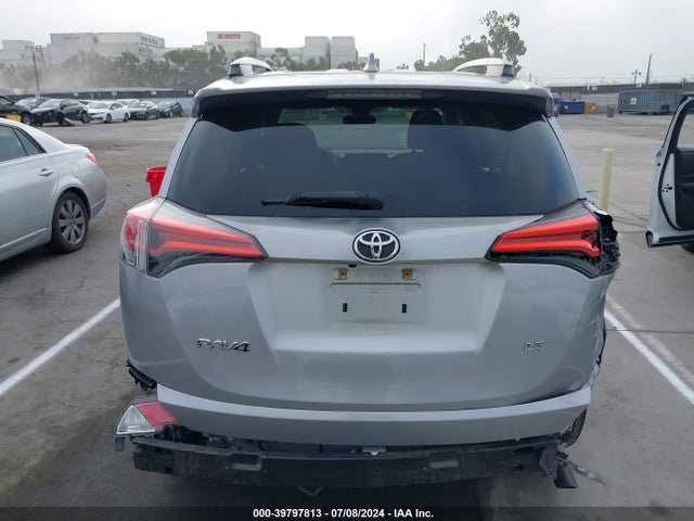 Toyota RAV4 LE 2017 2T3ZFREV2HW326257 Image 16