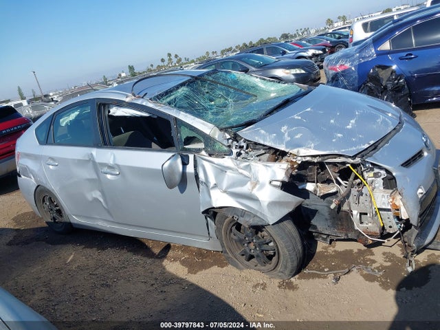 Toyota Prius Two 2015 JTDKN3DU1F1944434 Image 13