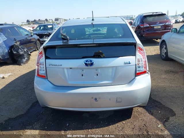 Toyota Prius Two 2015 JTDKN3DU1F1944434 Image 16