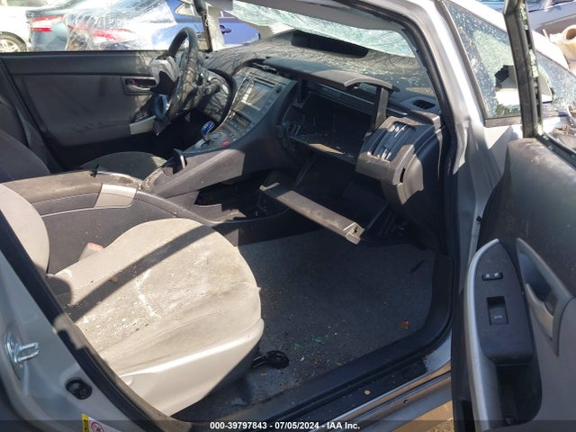 Toyota Prius Two 2015 JTDKN3DU1F1944434 Image 5