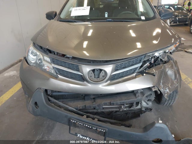 Toyota RAV4 LE 2014 JTMBFREV2E5030367 Image 13