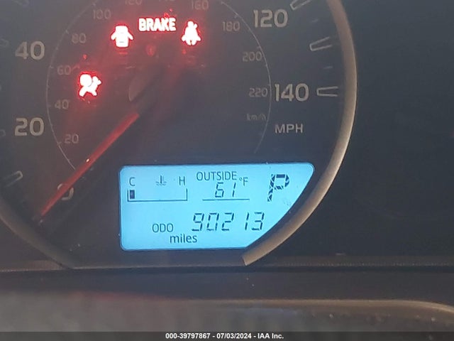 Toyota RAV4 LE 2014 JTMBFREV2E5030367 Image 16