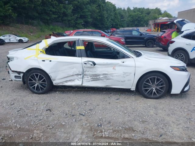 4T1G11BK3MU045055 Toyota Camry Se Awd