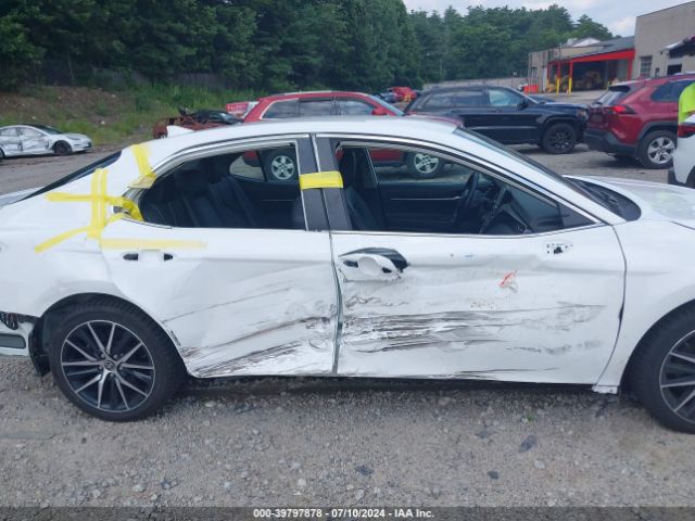 4T1G11BK3MU045055 Toyota Camry Se Awd