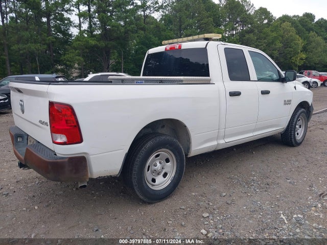 1C6RR7FG1HS812652 RAM 1500 Tradesman Quad Cab 4x4 6'4 Box