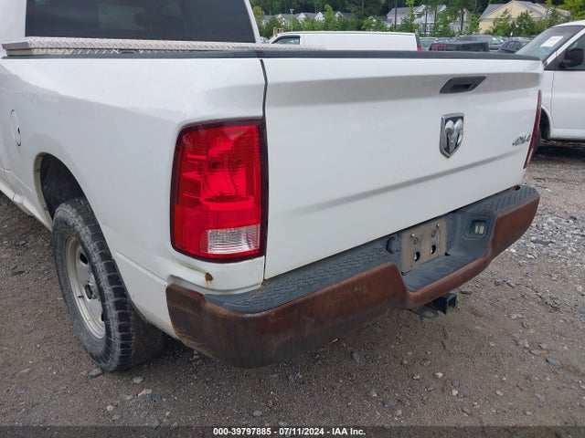 1C6RR7FG1HS812652 RAM 1500 Tradesman Quad Cab 4x4 6'4 Box