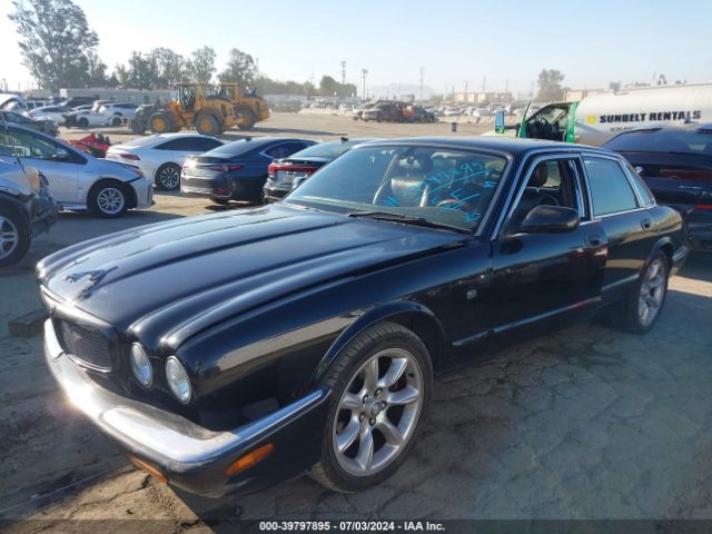 2001 JAGUAR XJR SAJDA15B51MF34737 Photo 1
