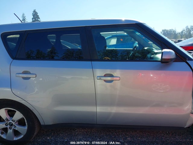 KIA Soul 2017 KNDJN2A20H7472090 Image 13