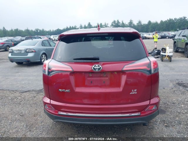 2T3BFREV4JW766729 Toyota RAV4 LE