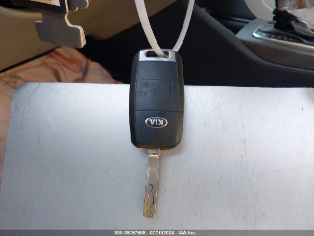5XXGT4L34GG035961 KIA Optima Lx