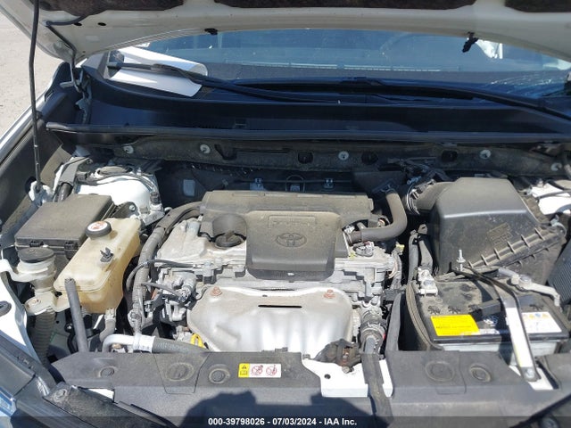Toyota RAV4 LE 2018 JTMBFREV9JJ739654 Image 10
