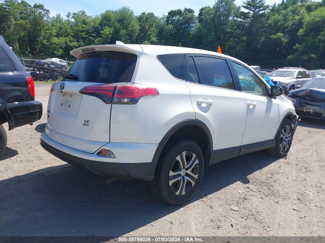 Toyota RAV4 LE 2018 JTMBFREV9JJ739654 Image 4