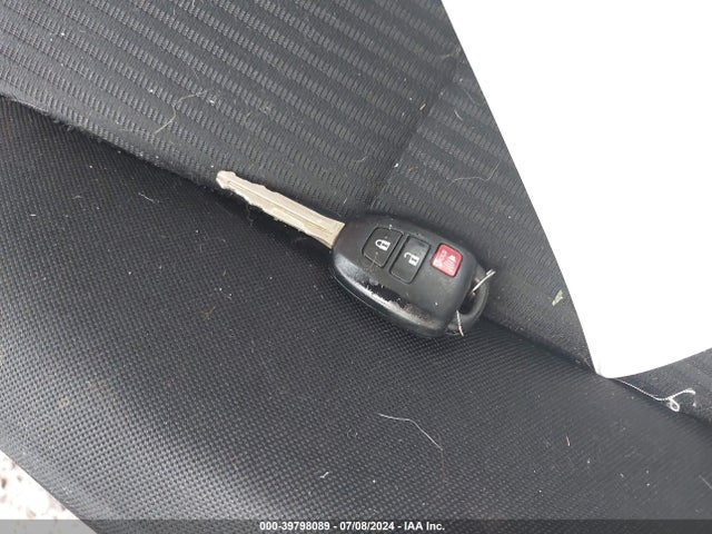 Toyota RAV4 LE 2016 2T3ZFREV6GW299787 Image 11