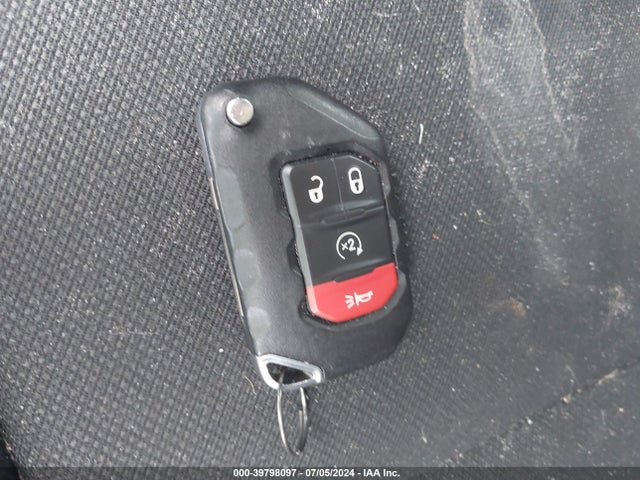 1C4HJXDN3MW831140 Jeep Wrangler Unlimited Sport S 4x4