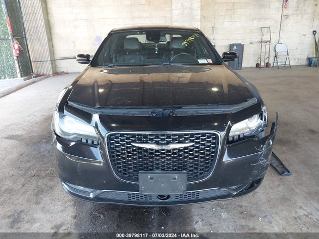 2C3CCAGG7JH331043 Chrysler 300 300s Awd