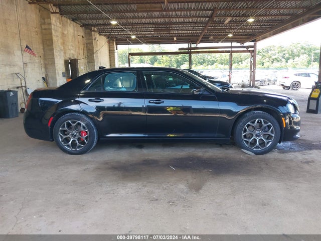 2C3CCAGG7JH331043 Chrysler 300 300s Awd