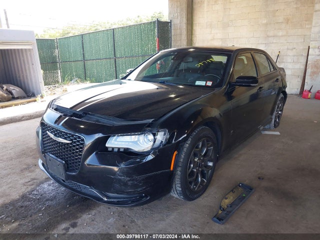 2C3CCAGG7JH331043 Chrysler 300 300s Awd