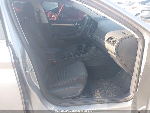 3VWCM7BU2NM005860 Volkswagen Jetta 1.5t S