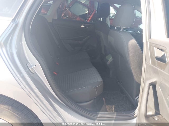 3VWCM7BU2NM005860 Volkswagen Jetta 1.5t S
