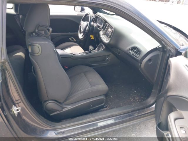 2C3CDZAG4KH629572 Dodge Challenger Sxt