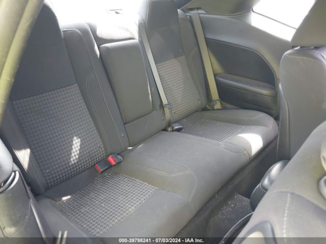 2C3CDZAG4KH629572 Dodge Challenger Sxt