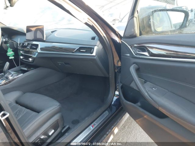 WBA13AG09NCL06334 BMW 530e