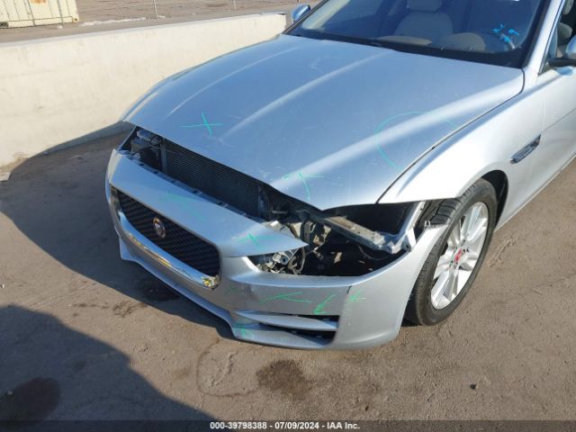 SAJAD4FXXJCP38233 Jaguar Xe 25t Premium