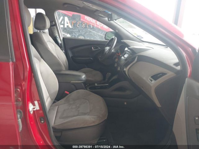 KM8JT3AF4FU099628 Hyundai TUCSON GLS