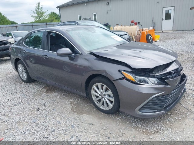 Toyota CAMRY LE 2023 4T1C11AK8PU800401 zdjęcie główne