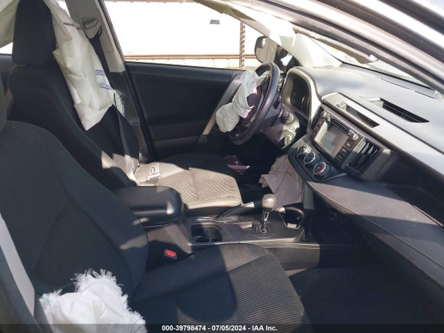 Toyota RAV4 LE 2016 2T3BFREV8GW453899 Image 5