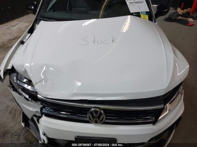 3VV2B7AX5MM070590 Volkswagen Tiguan 2.0t Se/2.0t Se R-line Black/2.0t Sel