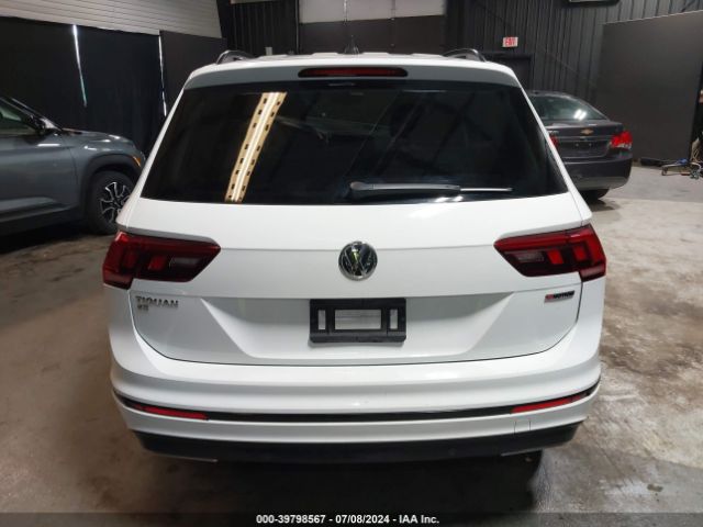 3VV2B7AX5MM070590 Volkswagen Tiguan 2.0t Se/2.0t Se R-line Black/2.0t Sel