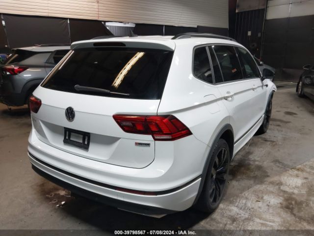 3VV2B7AX5MM070590 Volkswagen Tiguan 2.0t Se/2.0t Se R-line Black/2.0t Sel