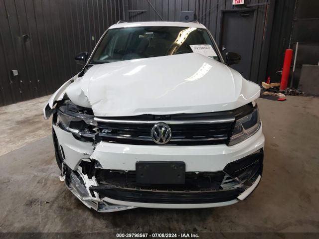 3VV2B7AX5MM070590 Volkswagen Tiguan 2.0t Se/2.0t Se R-line Black/2.0t Sel