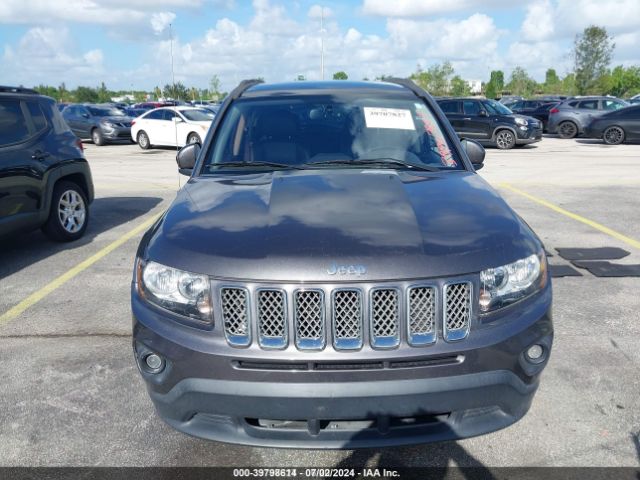 1C4NJCEB4HD160479 Jeep Compass Latitude Fwd