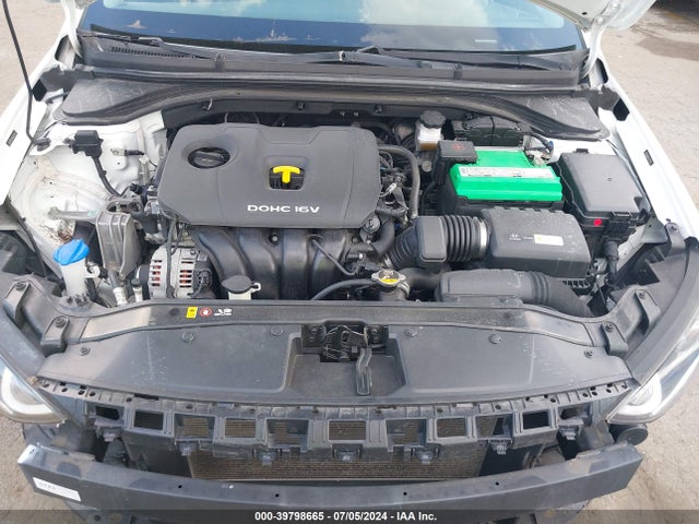 Hyundai ELANTRA SEL 2018 5NPD84LF6JH301930 Image 10