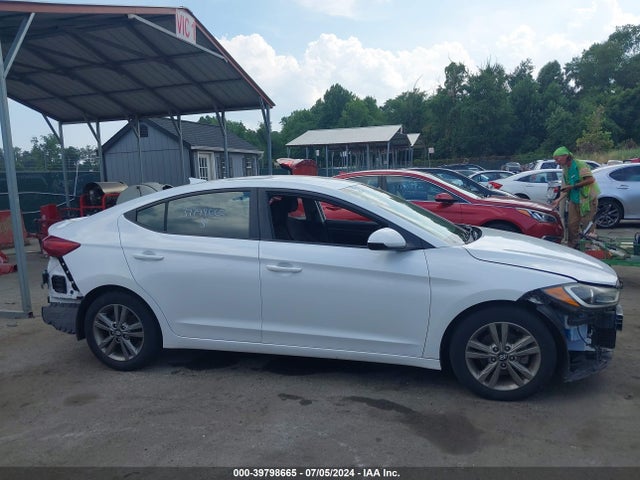 Hyundai ELANTRA SEL 2018 5NPD84LF6JH301930 Image 13