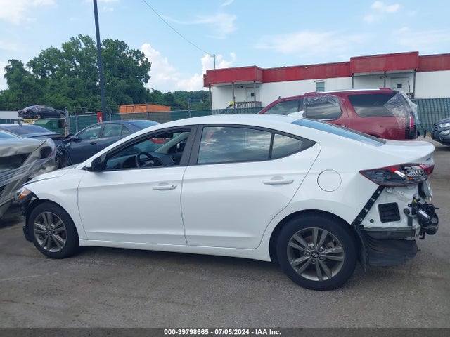 Hyundai ELANTRA SEL 2018 5NPD84LF6JH301930 Image 14