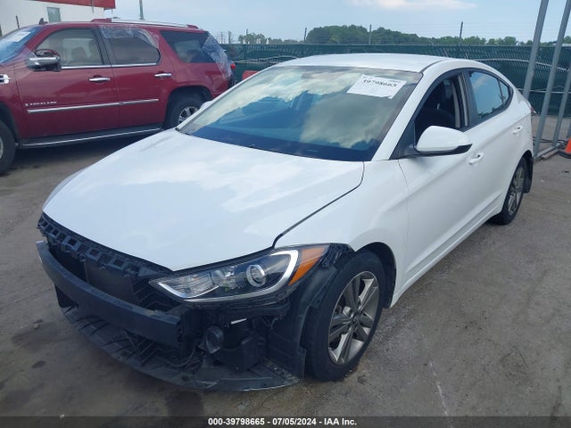 Hyundai ELANTRA SEL 2018 5NPD84LF6JH301930 Image 2
