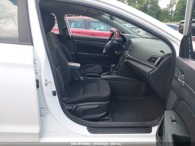 Hyundai ELANTRA SEL 2018 5NPD84LF6JH301930 Image 5