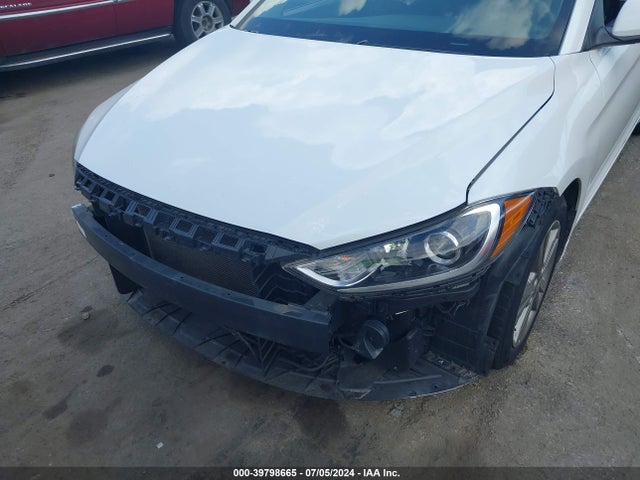 Hyundai ELANTRA SEL 2018 5NPD84LF6JH301930 Image 6