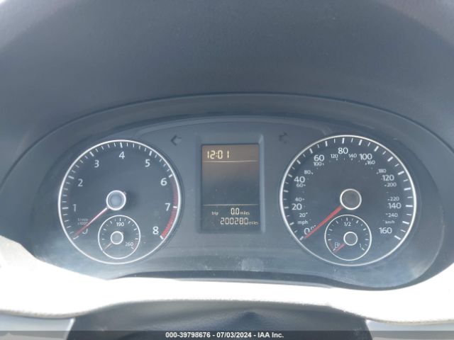 1VWAT7A38FC083677 Volkswagen Passat 1.8t Limited Edition