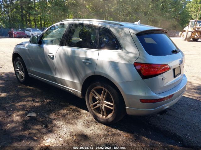WA1LFAFP3EA032555 Audi Q5 2.0t Premium