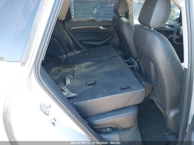 WA1LFAFP3EA032555 Audi Q5 2.0t Premium