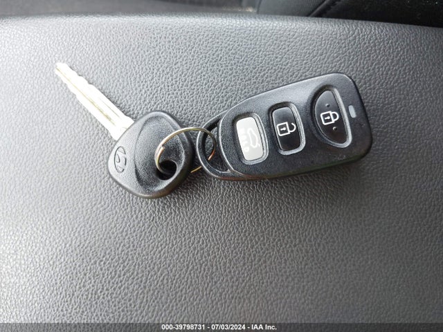 Hyundai ELANTRA SE 2019 5NPD74LF8KH484851 Image 11