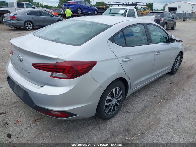 Hyundai ELANTRA SE 2019 5NPD74LF8KH484851 Image 4