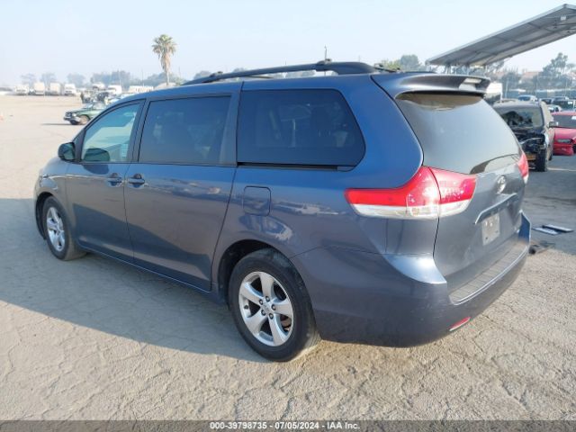 2014 TOYOTA SIENNA 5TDKK3DC6ES504162 Photo 2